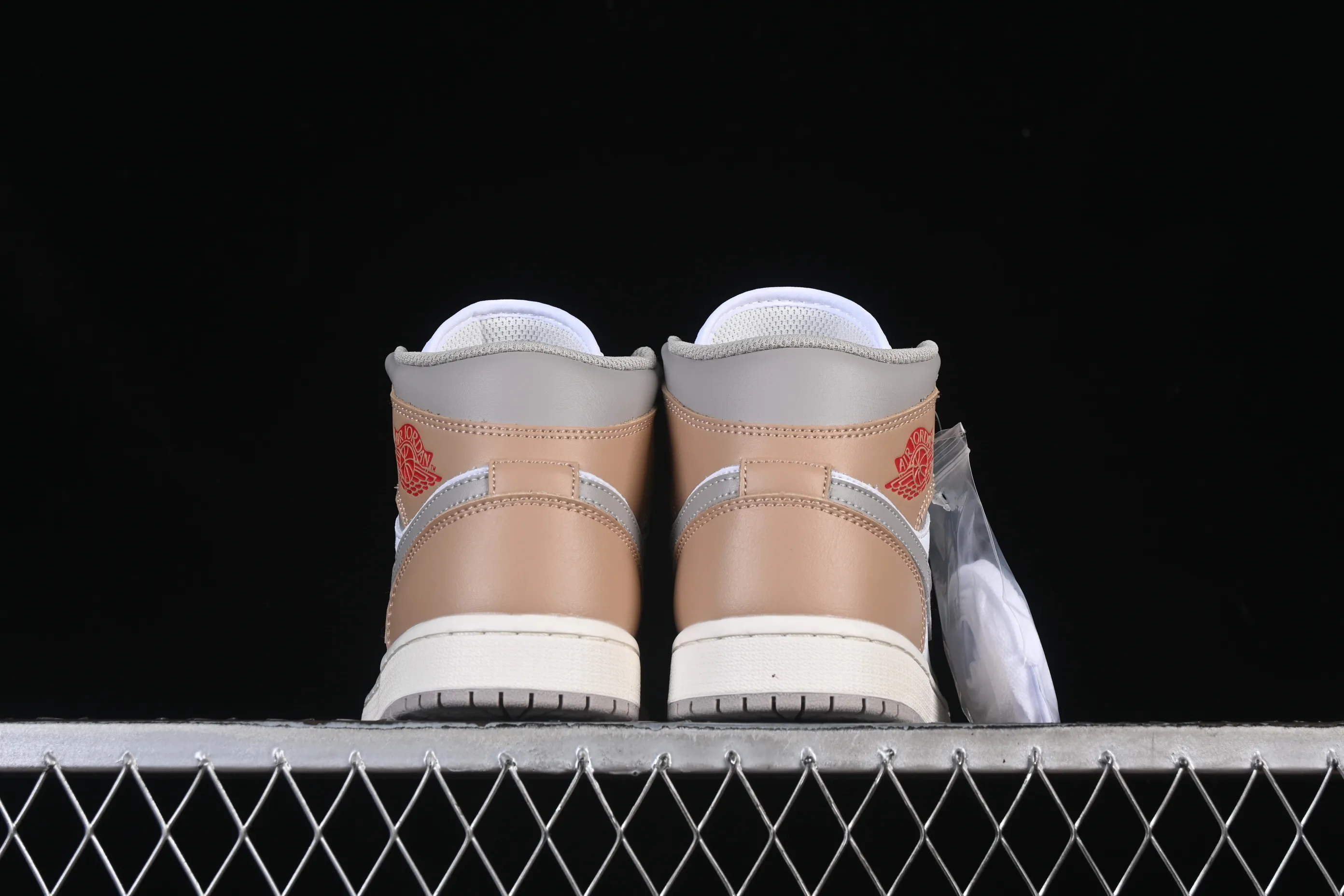 All categories Air Jordan Jordan series basketball shoes Air Jordan 1 Mid Air Jordan 1 Mid AJ1 Joe 1 white wheat Chinese culture and leisure sneakers DQ8426-200